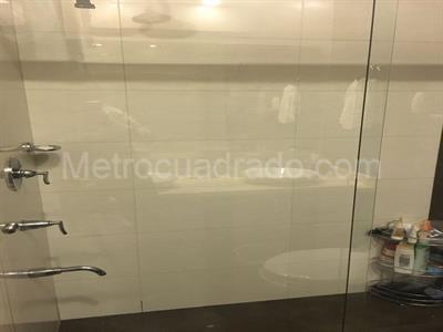 Apartamento de 2 alcobas en venta en Chico Reservado, Bogotá, 118 m² · foto 6 de 12