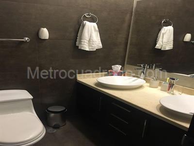 Apartamento de 2 alcobas en venta en Chico Reservado, Bogotá, 118 m² · foto 7 de 12
