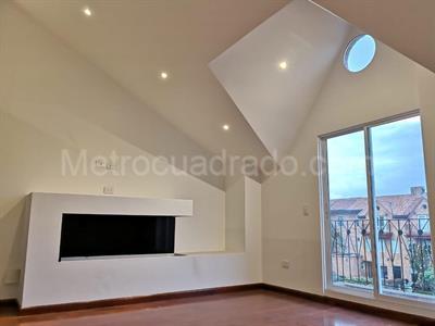 Casa de 4 alcobas en venta en Paseo De Los Buganviles, Chía, 240 m² · foto 2 de 20