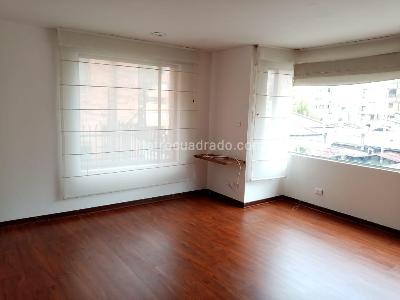 Apartamento de 3 alcobas en venta en Santa Barbara Occidental, Bogotá, 200 m² · foto 11 de 19