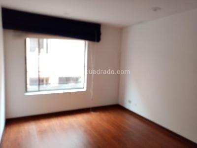 Apartamento de 3 alcobas en venta en Santa Barbara Occidental, Bogotá, 200 m² · foto 7 de 19