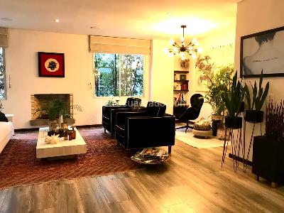 Apartamento de 2 alcobas en venta en Chico Reservado, Bogotá, 130 m² · foto 2 de 11