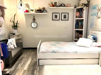 Apartamento de 2 alcobas en venta en Chico Reservado, Bogotá, 130 m² · foto 8 de 11