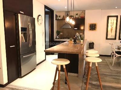 Apartamento de 2 alcobas en venta en Chico Reservado, Bogotá, 130 m² · foto 9 de 11