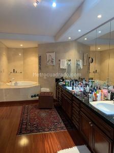 Apartamento en venta en Chico Alto, Bogotá · foto 12 de 16