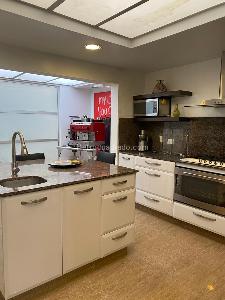 Casa de 3 alcobas en venta en Santa Barbara Alta, Bogotá, 585 m² · foto 9 de 20