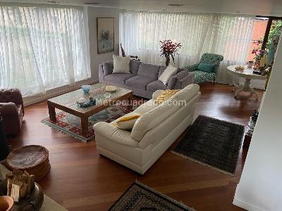 Apartamento de 3 alcobas en venta en El Refugio, Bogotá, 260 m² · foto 2 de 18