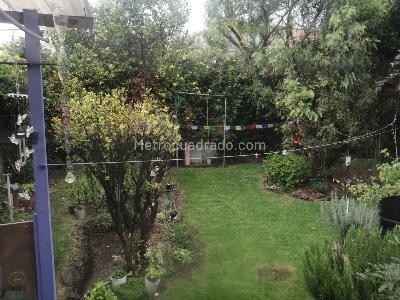 Casa de 5 alcobas en venta en Santa Ana Occidental Usaquen, Bogotá, 560 m² · foto 2 de 20