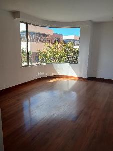 Apartamento en venta en Chico Reservado, Bogotá · foto 3 de 16