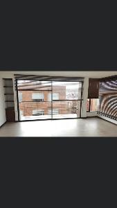 Apartamento de 2 alcobas en venta en Chico Santa Barbara, Bogotá, 92 m² · foto 2 de 9