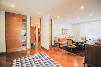 Apartamento de 3 alcobas en venta en Altos De Cabrera, Bogotá, 280 m² · foto 7 de 9
