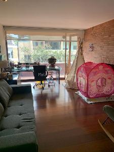 Apartamento de 3 alcobas en venta en Los Rosales Chico, Bogotá, 270 m² · foto 3 de 9