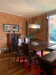 Apartamento de 3 alcobas en venta en Los Rosales Chico, Bogotá, 270 m² · foto 2 de 9