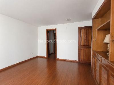 Apartamento de 3 alcobas en venta en San Patricio, Bogotá, 218 m² · foto 15 de 19