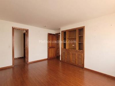 Apartamento de 3 alcobas en venta en San Patricio, Bogotá, 218 m² · foto 17 de 19