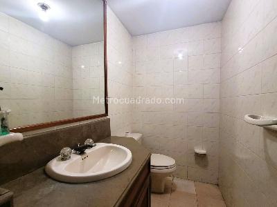 Apartamento de 3 alcobas en venta en San Patricio, Bogotá, 218 m² · foto 5 de 19
