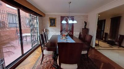 Apartamento de 3 alcobas en venta en Chico Navarra, Bogotá, 193 m² · foto 5 de 20
