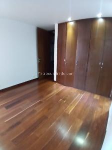 Apartamento de 4 alcobas en venta en Nogal Rosales, Bogotá, 262 m² · foto 7 de 18