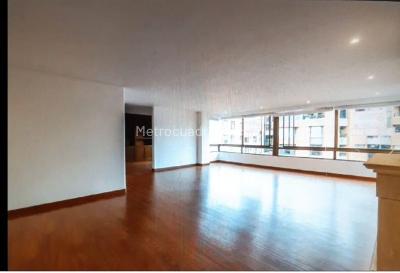 Apartamento de 3 alcobas en arriendo en Cabrera Chico, Bogotá, 190 m² · foto 2 de 11