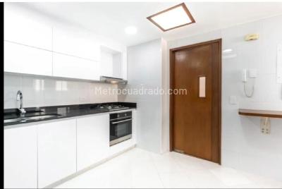 Apartamento de 3 alcobas en arriendo en Cabrera Chico, Bogotá, 190 m² · foto 6 de 11