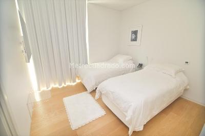 Apartamento de 3 alcobas en venta en El Refugio Chico, Bogotá, 265 m² · foto 8 de 11