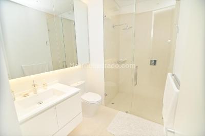 Apartamento de 3 alcobas en venta en El Refugio Chico, Bogotá, 265 m² · foto 9 de 11