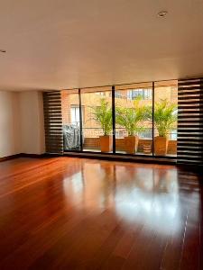 Apartamento en venta en Santa Ana Occidental, Bogotá · foto 3 de 18
