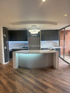 Apartamento de 4 alcobas en venta en Santa Ana Oriental, Bogotá, 159 m² · foto 2 de 15