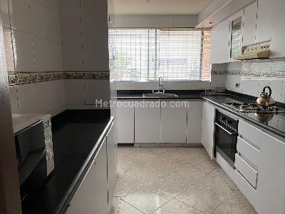 Apartamento de 2 alcobas en venta en Chico Museo, Bogotá, 103 m² · foto 11 de 13