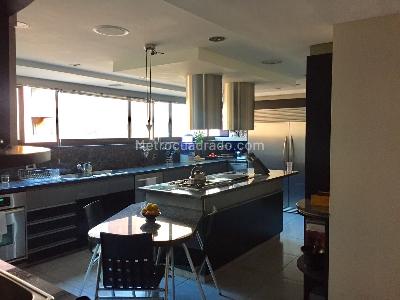Apartamento de 4 alcobas en venta en Los Rosales, Bogotá, 530 m² · foto 2 de 4
