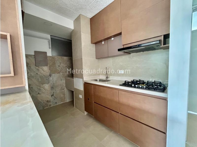 Piso – Ibagué, La Pola, Comuna 1 - Centro - Más