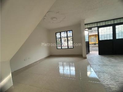 Casa de 4 alcobas en venta en Boqueron, Ibagué, 120 m² · foto 3 de 18