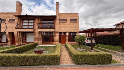 House for rent in La balsa, Chía