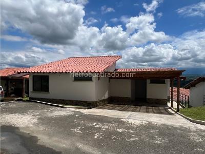 Casa de 3 alcobas en venta en Pueblo Tapao, Armenia, 300 m² · foto 2 de 16