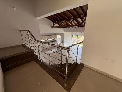Casa de 3 alcobas en venta en Pueblo Tapao, Armenia, 300 m² · foto 3 de 16