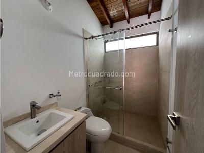 Casa de 3 alcobas en venta en Pueblo Tapao, Armenia, 300 m² · foto 4 de 16