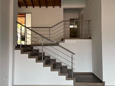 Casa de 3 alcobas en venta en Pueblo Tapao, Armenia, 300 m² · foto 7 de 16