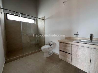 Casa de 3 alcobas en venta en Pueblo Tapao, Armenia, 300 m² · foto 13 de 16