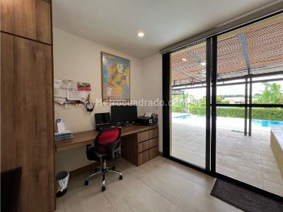 Casa de 3 alcobas en venta en Aeropuerto, Armenia, 133 m² · foto 17 de 20