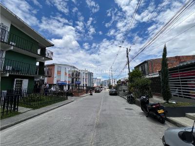 Apartamento en venta en Puerto Espejo, Armenia · foto 2 de 13