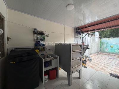 Casa de 4 alcobas en venta en Barrio Villa Carolina, Armenia, 60 m² · foto 10 de 13