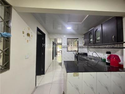 Casa de 4 alcobas en venta en Barrio Villa Carolina, Armenia, 60 m² · foto 12 de 13