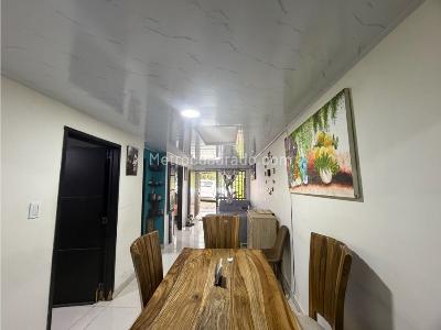 Casa de 4 alcobas en venta en Barrio Villa Carolina, Armenia, 60 m² · foto 13 de 13