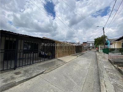 Casa de 5 alcobas en venta en Paraiso, Armenia, 140 m² · foto 2 de 15