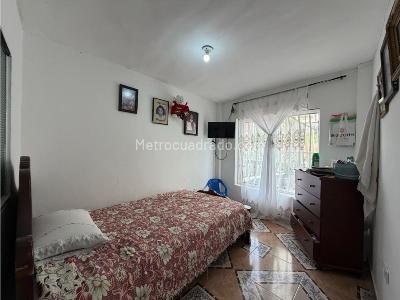 Casa de 5 alcobas en venta en Granada, Armenia, 180 m² · foto 5 de 20