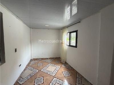 Casa de 5 alcobas en venta en Granada, Armenia, 180 m² · foto 8 de 20