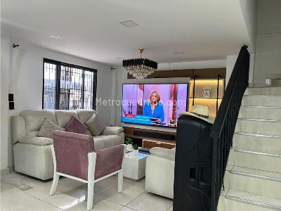 Casa de 3 alcobas en venta en Barrio Los Kioscos, Armenia, 125 m² · foto 2 de 14