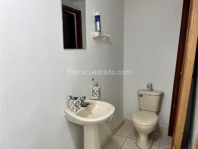 Casa de 3 alcobas en venta en Barrio Los Kioscos, Armenia, 125 m² · foto 5 de 14