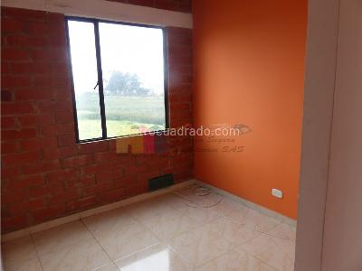 Apartamento de 3 alcobas en venta en Parque Campestre, Soacha, 44 m² · foto 8 de 20