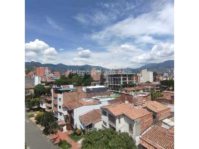 Apartamento de 3 alcobas en venta en Laureles, Medellín, 135 m² · foto 11 de 20